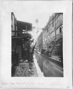 Bievre、Passage Moret、Ruelle des Gobelins、パリ、1900年5月 作： Eugène Atget